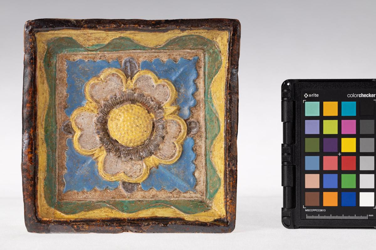 Kafel z rozetą kwiatową