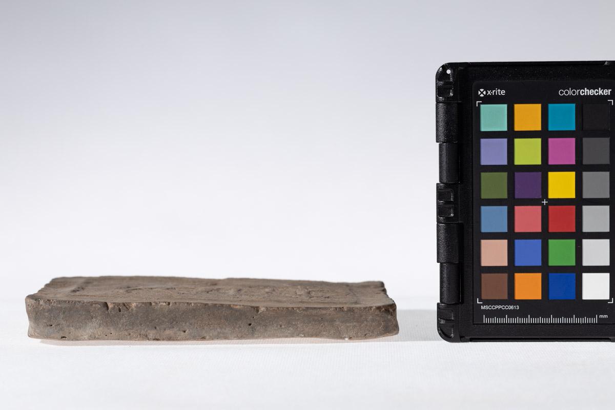 Płytka z wyobrażeniem jeźdźca przy Drzewie Życia