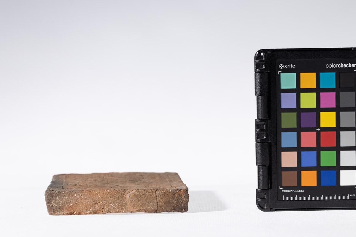 Płytka z wyobrażeniem gryfa