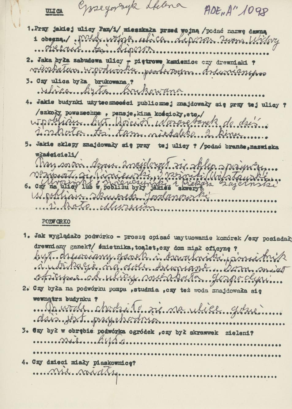 Ulica, podwórko, kamienica