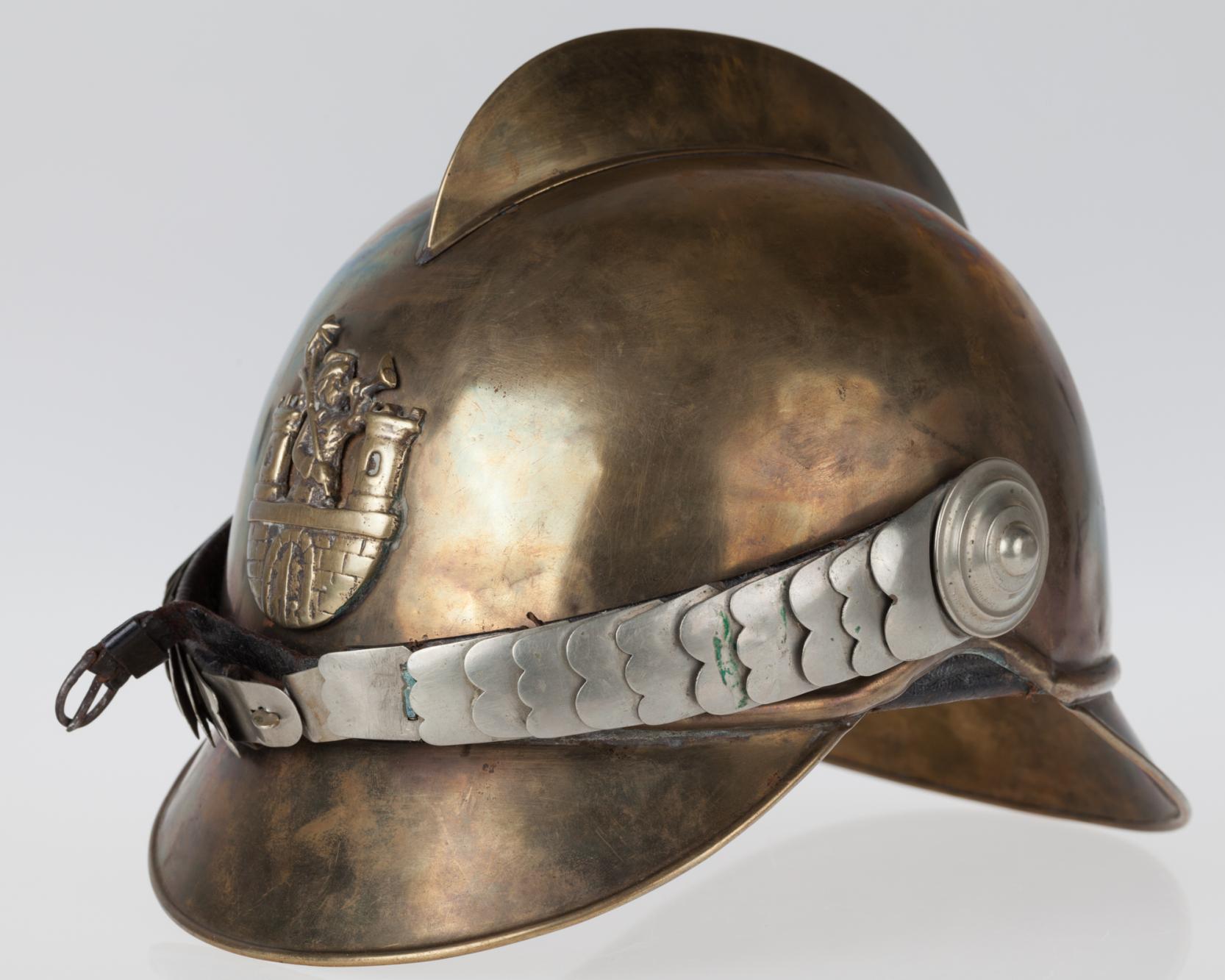 Hełm strażacki z herbem Kalisza