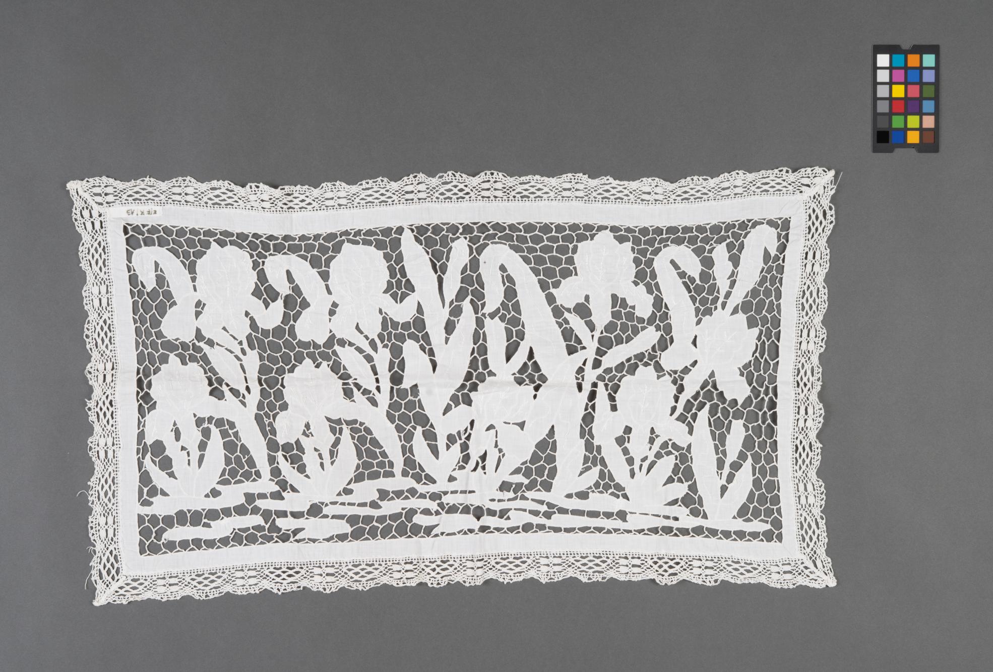 Ząbki białe do kredensu