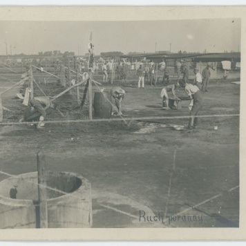 "Ruch poranny". Obóz jeniecki w Szczypiornie