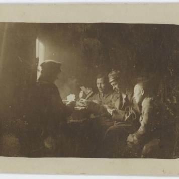 W baraku w obozie jenieckim w Szczypiornie