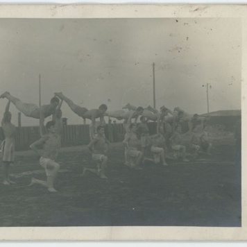 Gimnastyka w obozie jenieckim w Szczypiornie