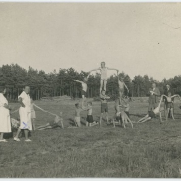 Dzieci na koloniach letnich w Sokołówce