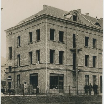 Budowa kamienicy przy ulicy św. Stanisława