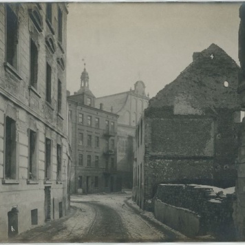 Ulica św. Stanisława i kościół Ojców Franciszkanów