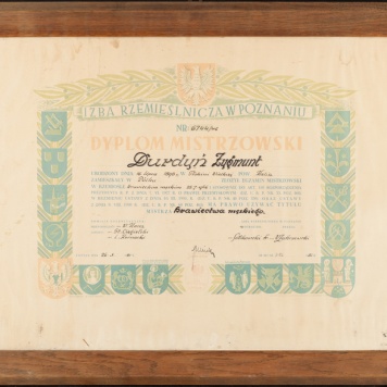 Dyplom mistrzowski krawiectwa męskiego wydany Zygmuntowi Durdyniowi 
