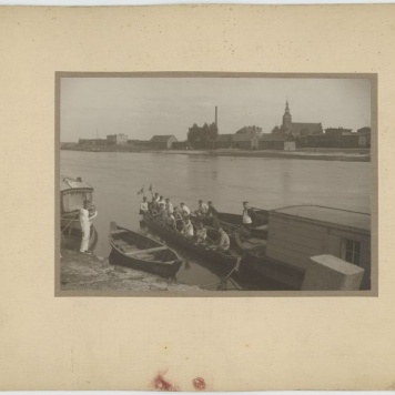 Wycieczka szlakiem wodnym członków Kaliskiego Towarzystwa Wioślarskiego do Poznania