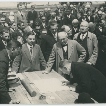 Zdjęcie z pobytu w Kaliszu . J. Piłsudskiego, I. Mościckiego, S. Wojciechowskiego