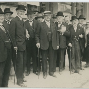 Zdjęcie z pobytu w Kaliszu . J. Piłsudskiego, I. Mościckiego, S. Wojciechowskiego