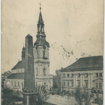 Kalisz. Plac S-go Józefa. Kościół Katolicki. Skwer. Urząd gubernjalny