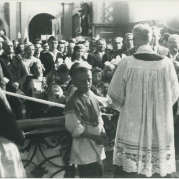 Zdjęcia reportażowe z uroczystości wręczenia sztandaru PCK w Koźminku