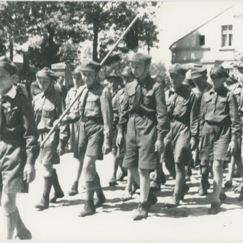 Zdjęcia reportażowe z uroczystości wręczenia sztandaru PCK w Koźminku