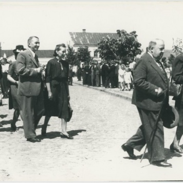 Zdjęcia reportażowe z uroczystości wręczenia sztandaru PCK w Koźminku