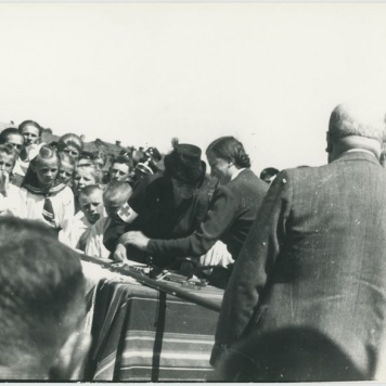 Zdjęcia reportażowe z uroczystości wręczenia sztandaru PCK w Koźminku