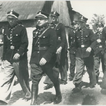 Zdjęcia reportażowe z uroczystości wręczenia sztandaru PCK w Koźminku