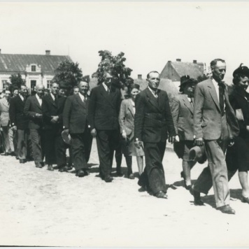 Zdjęcia reportażowe z uroczystości wręczenia sztandaru PCK w Koźminku