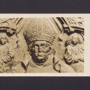 Wizerunek arcybiskupa Zbigniewa Oleśnickiego na płycie nagrobnej w katedrze.