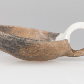 Miniaturowy czerpak o kulistym kształcie