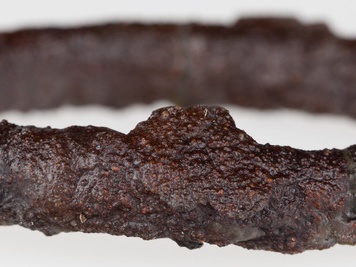 Para bransolet kolistych z końcami dochodzącymi do siebie