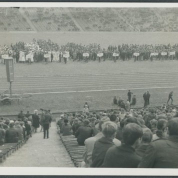 Zdjęcie z albumu dotyczącego kaliskiej hali sportowej