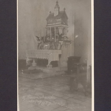 Kościół franciszkanów w Gnieźnie. Sarkofag bł. Jolenty.