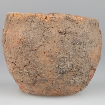 Wtórnie przepalone naczynie  w kształcie garnka jajowatego