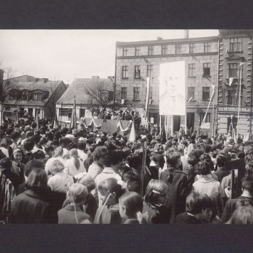 Obchody 1 Maja 1970 r. Trybuna.