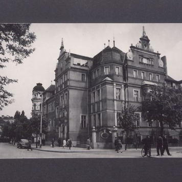 Budynek Miejskiej Rady Narodowej przy ul. Lecha. Obecnie Urząd Miasta.