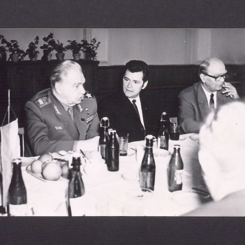 Wizyta żołnierzy radzieckich. Komitet Miejski PZPR.