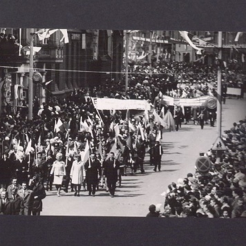 Obchody 1 Maja 1970 r. Pochód.