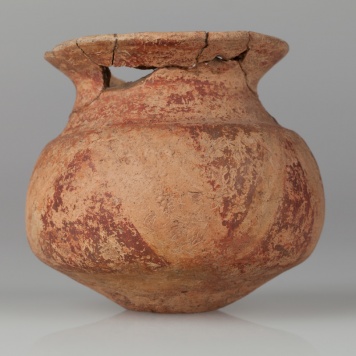 Malowana czarka o baniastym brzuścu