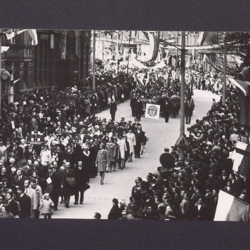 Obchody 1 Maja 1970 r. Pochód.