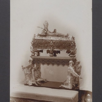 Trumna, relikwiarz św. Wojciecha.