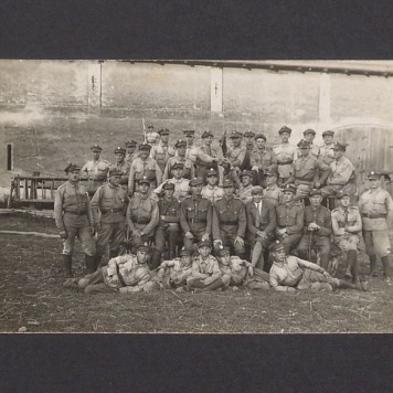 Żołnierze 69 Pułku Piechoty na manewrach w Ostrowite Trzemeszeńskim.