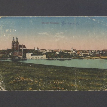 Widok na katedrę i panoramę miasta.