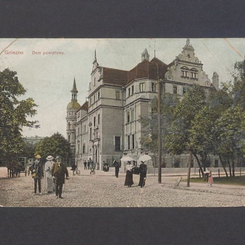 Gniezno. Dom powiatowy (obecnie Urząd Miasta).