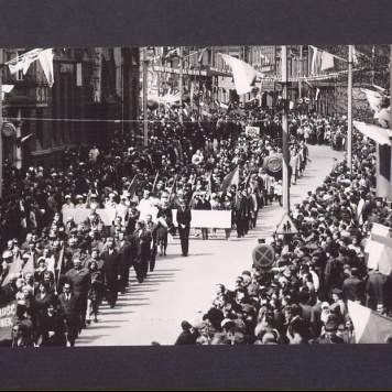 Obchody 1 Maja 1970 r. Pochód.