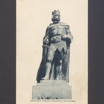 Pomnik Bolesława Chrobrego - pocztówka wydana przez Józefa Chociszewskiego.