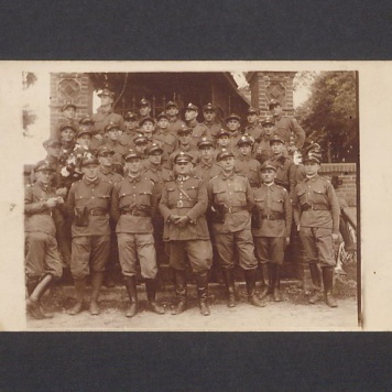 Żołnierze 69 Pułku Piechoty w Łubowie.