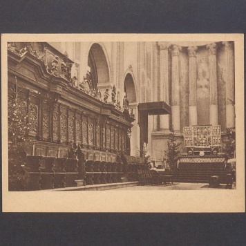 Barokowe stalle chóru kanonicznego wykonane przez toruńskiego mistrza Kinasta.