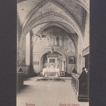 Ołtarz bł. Jolenty w kościele franciszkanów w Gnieźnie.