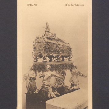 Grób św. Wojciecha w katedrze gnieźnieńskiej.