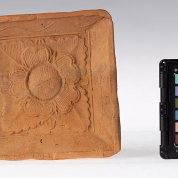 Kafel z rozetą kwiatową