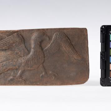 Płytka z wyobrażeniem orła