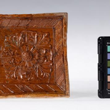 Kafel z rozetą kwiatową