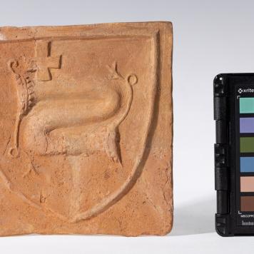 Kafel z herbem Śreniawa