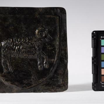 Kafel z herbem Junosza